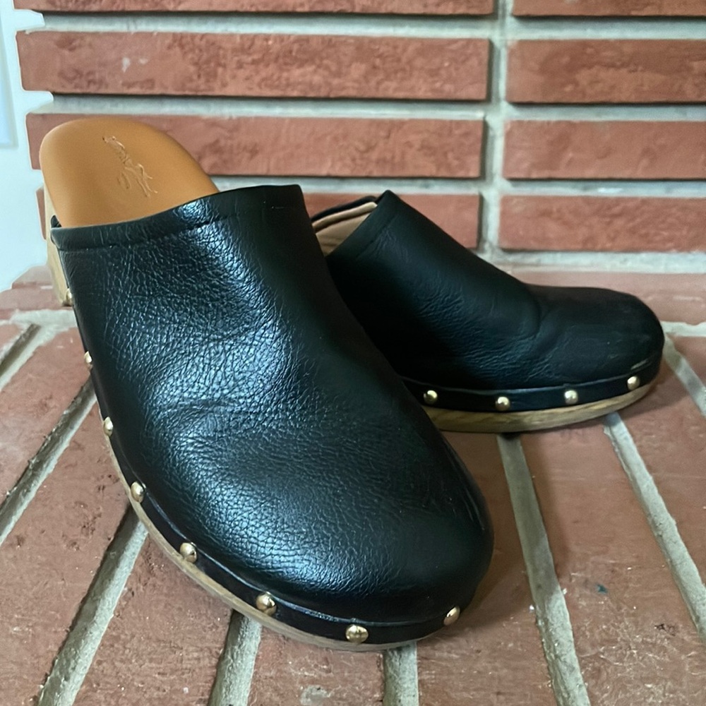 Women’s “leather” clogs